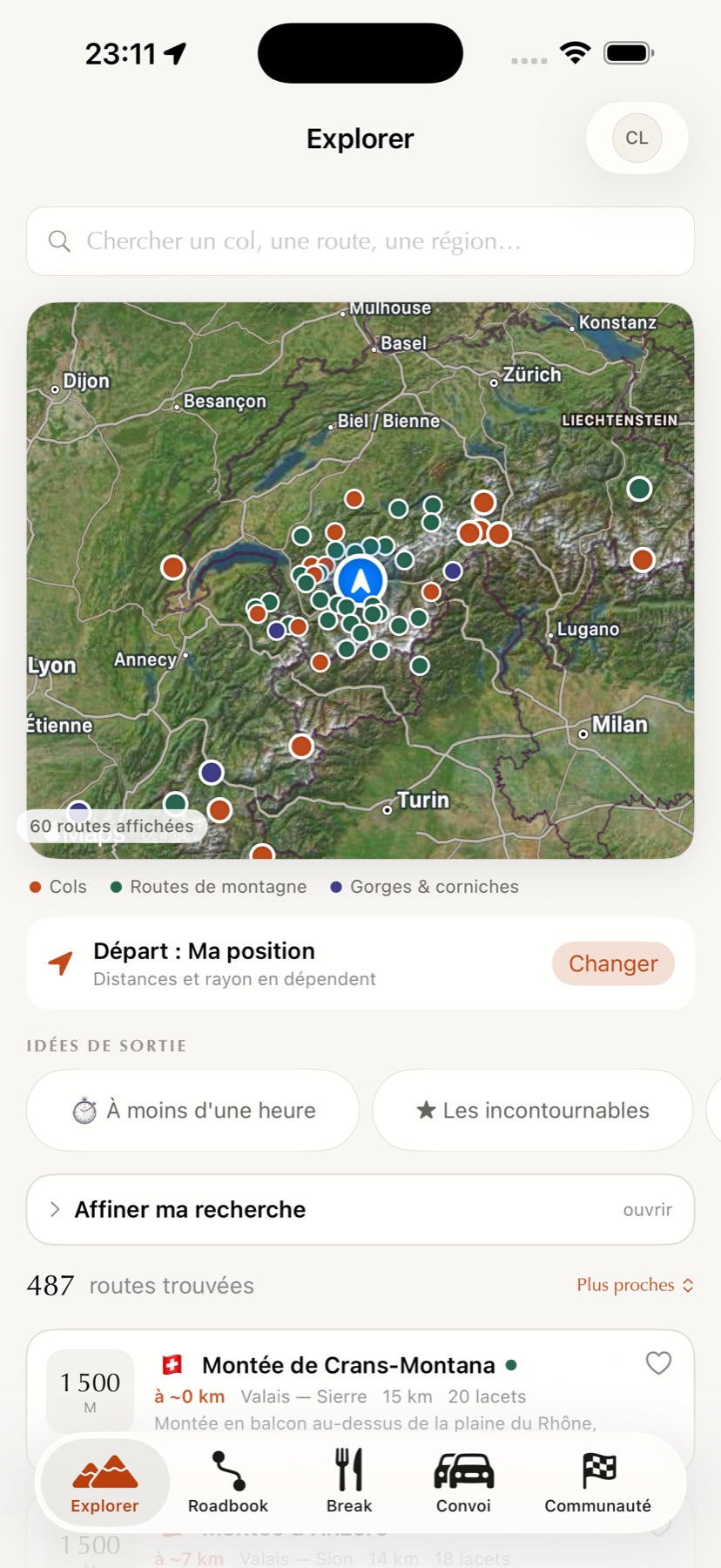Écran Explorer : barre de recherche et carte satellite des cols d'Europe